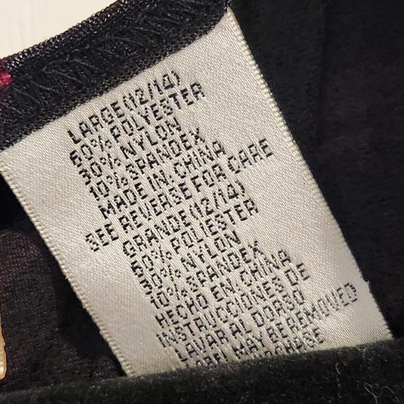 Kathie Lee Collection Elegant Black and Red Floral Women's Top Size L EUC - Picture 4 of 5